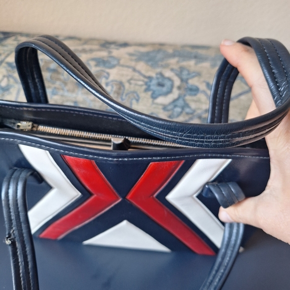 Stylish Navy, Red, and White Vintage Handbag - Picture 7 of 9